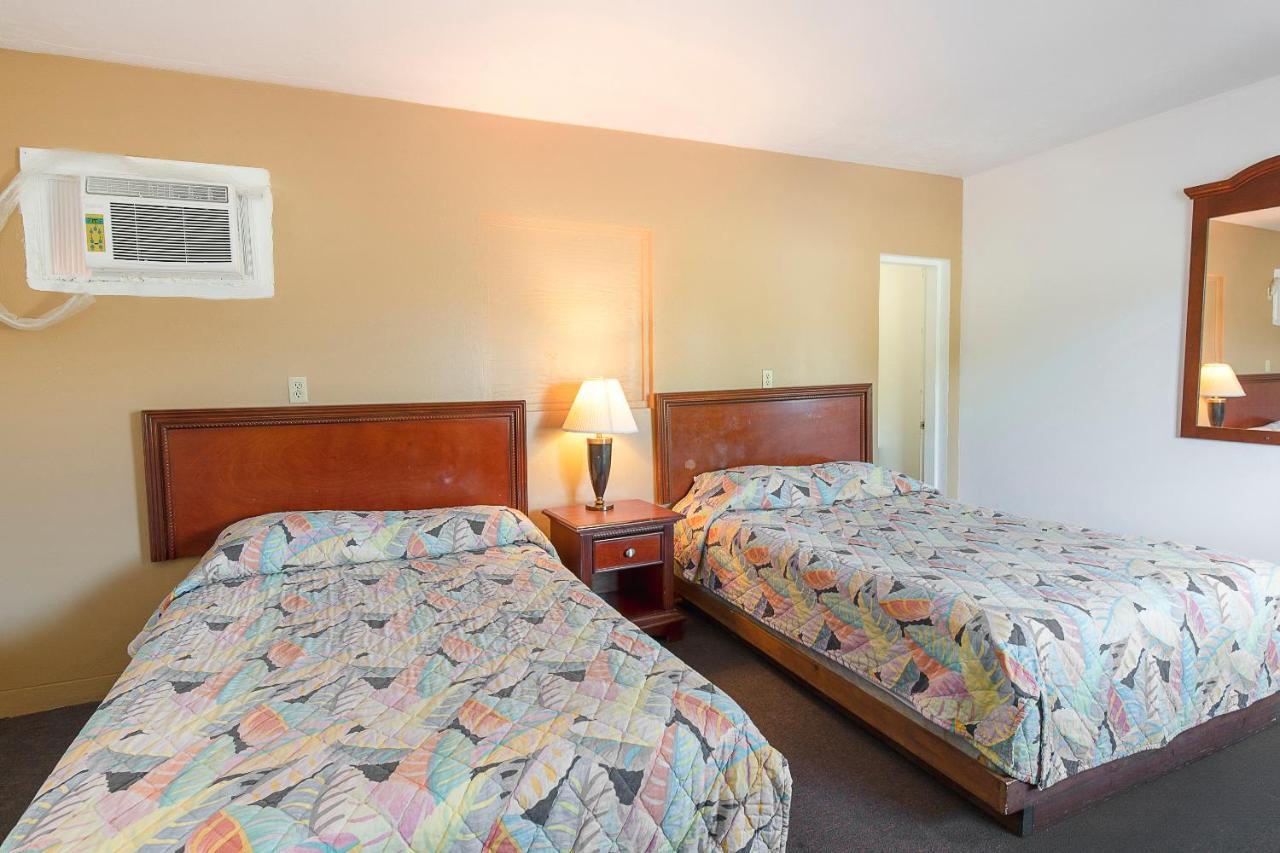 Hotel O Near Fanning Springs State Park Us Hwy 98 Old Town Екстер'єр фото