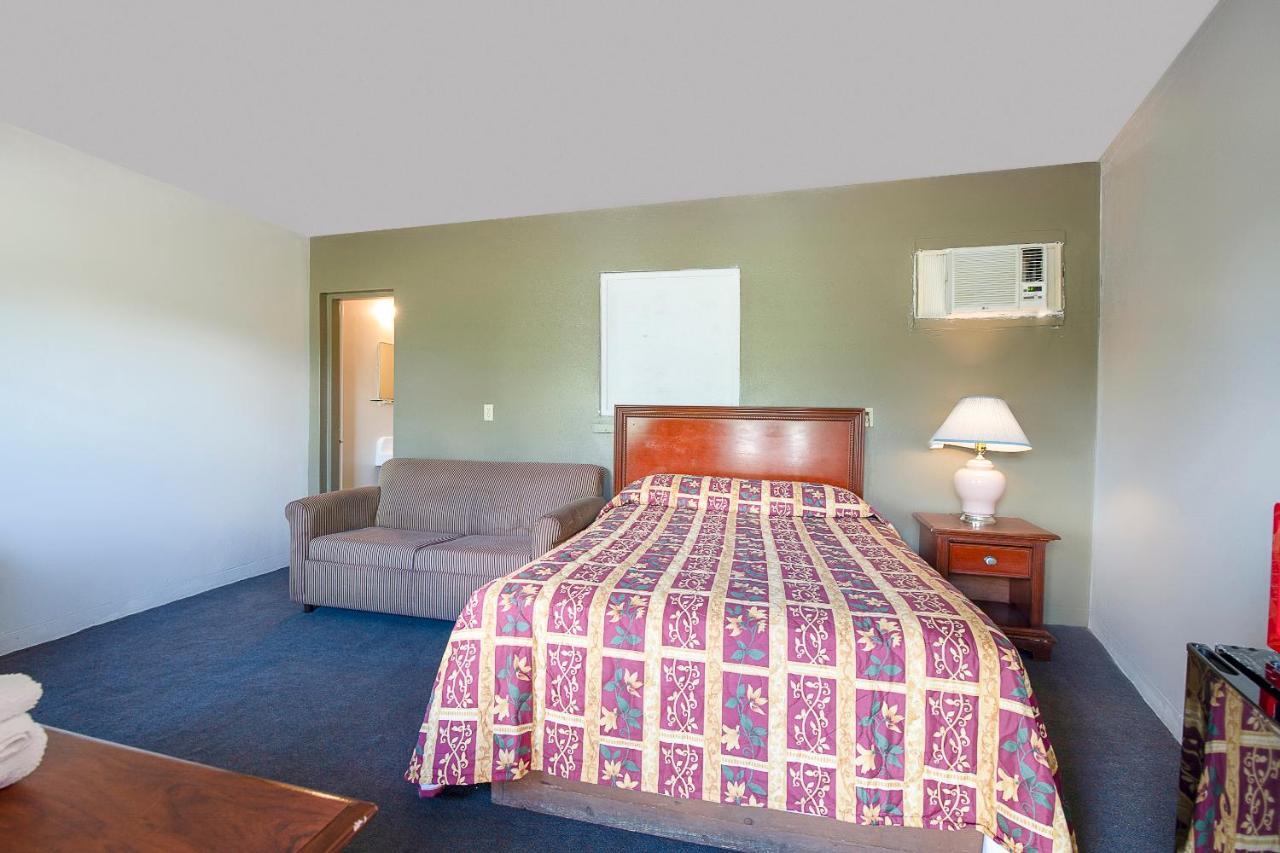 Hotel O Near Fanning Springs State Park Us Hwy 98 Old Town Екстер'єр фото