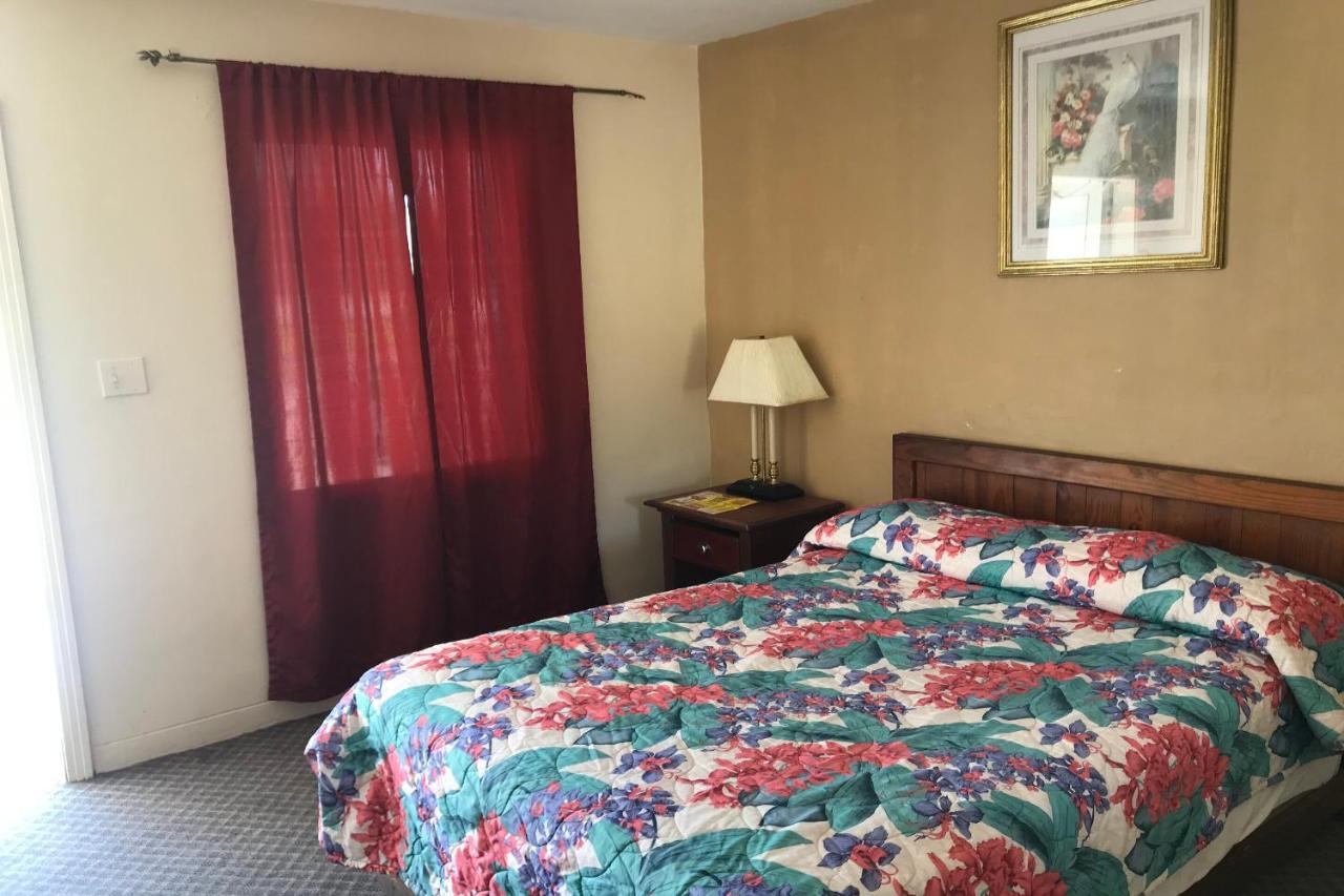 Hotel O Near Fanning Springs State Park Us Hwy 98 Old Town Екстер'єр фото