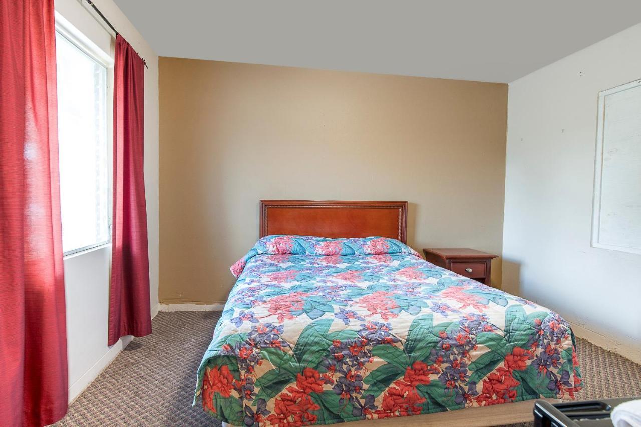 Hotel O Near Fanning Springs State Park Us Hwy 98 Old Town Екстер'єр фото